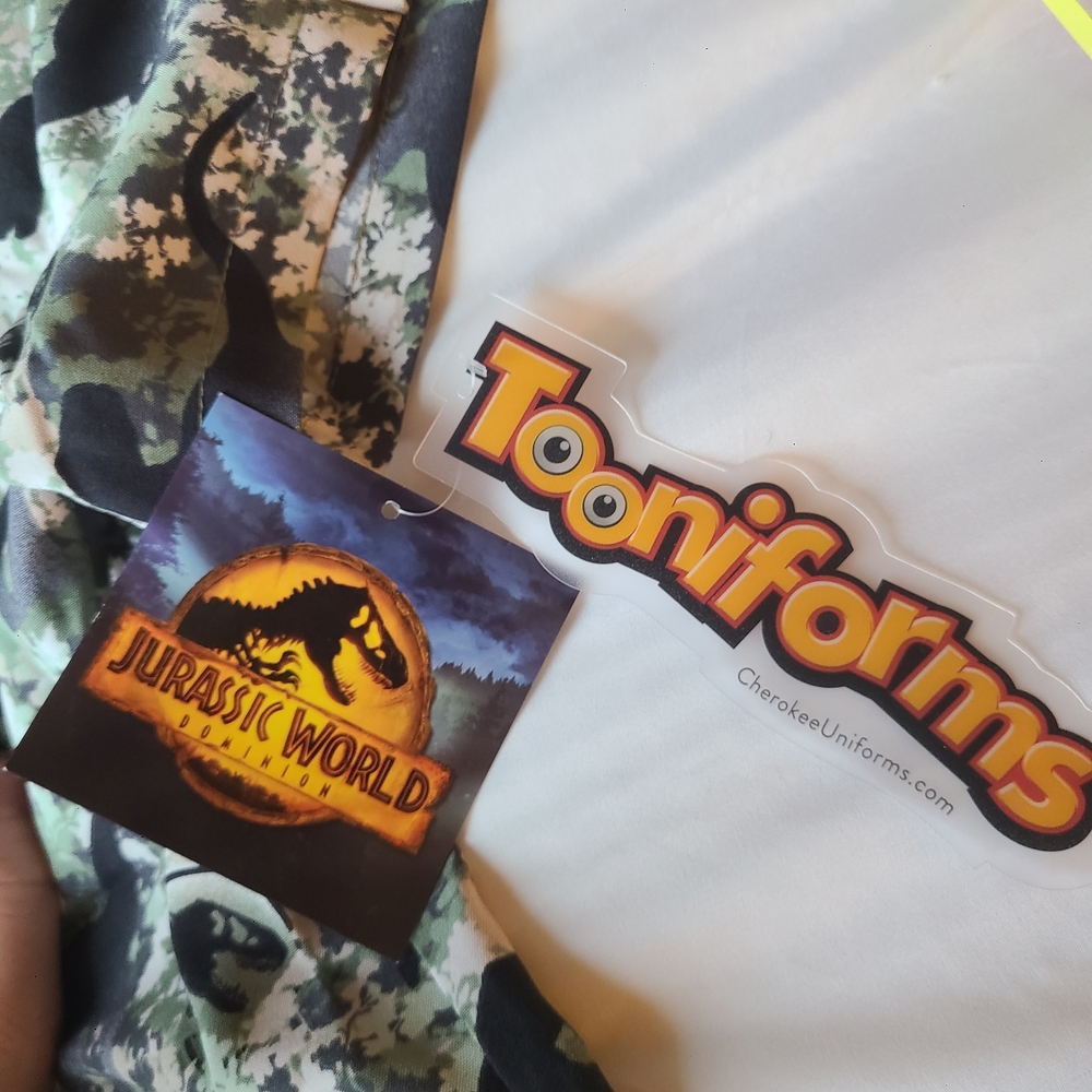 Tooniforms Jurassic World Scrub Top, Unisex Size LARGE, NWT 2 Front Pockets